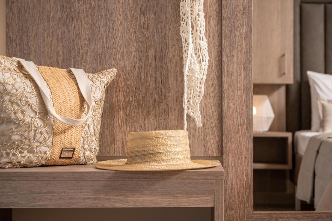 Privilege Luxury Living Sarti Bagian luar foto
