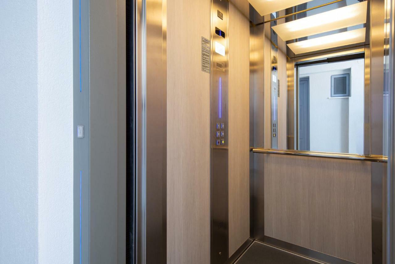 Privilege Luxury Living Sarti Bagian luar foto
